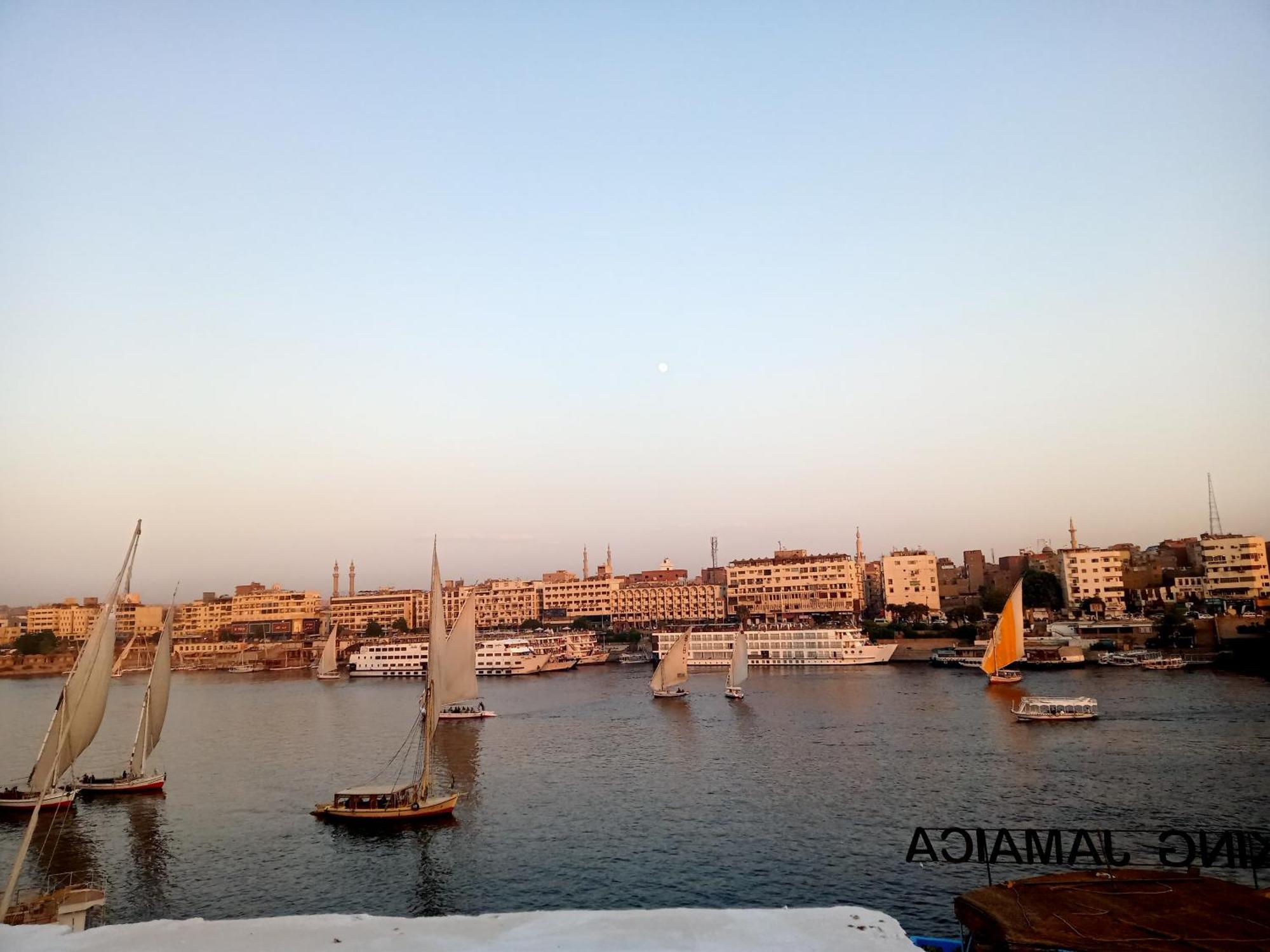 Mostafa Jamaica Guesthouse Aswan Exteriör bild