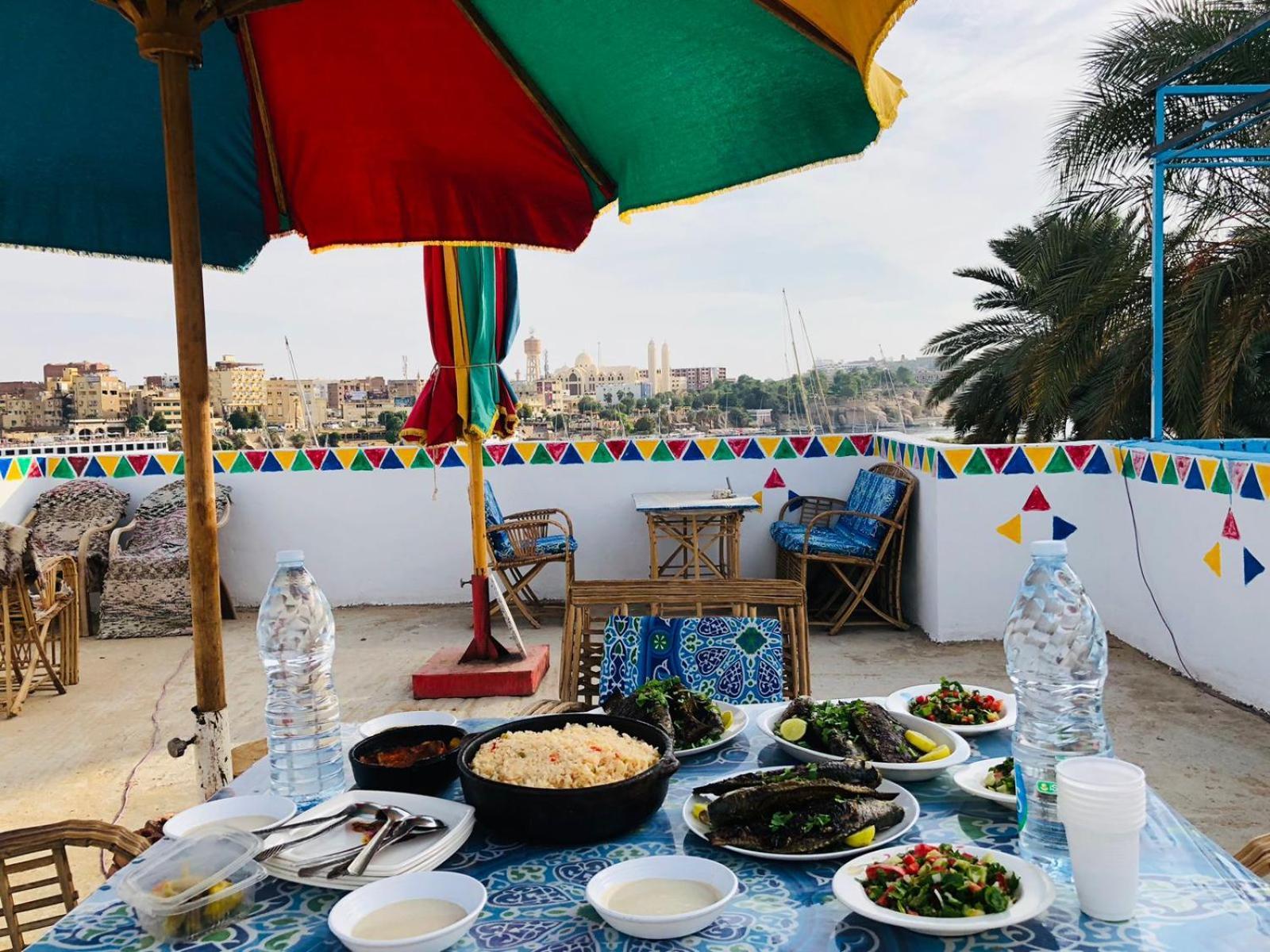 Mostafa Jamaica Guesthouse Aswan Rum bild